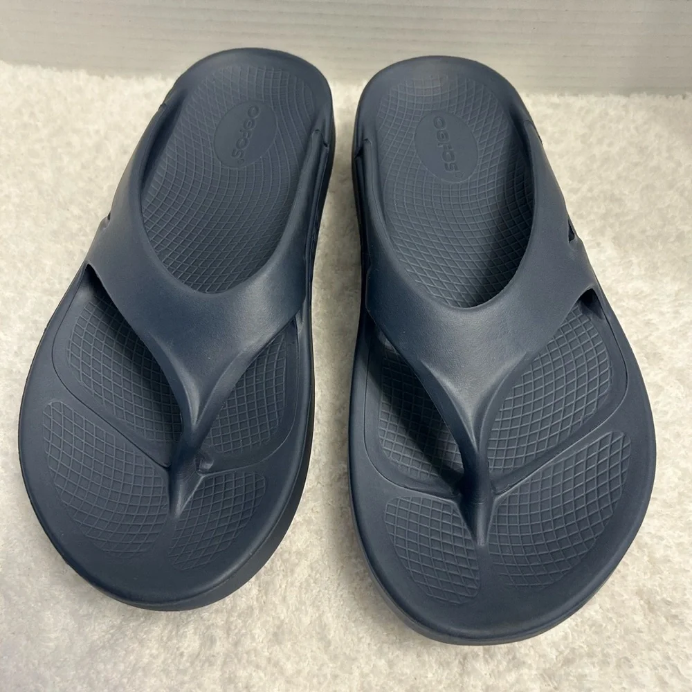 OOFOS Unisex Original Flip Flops Color Blue/Gray, Size Men 8, Women 10.